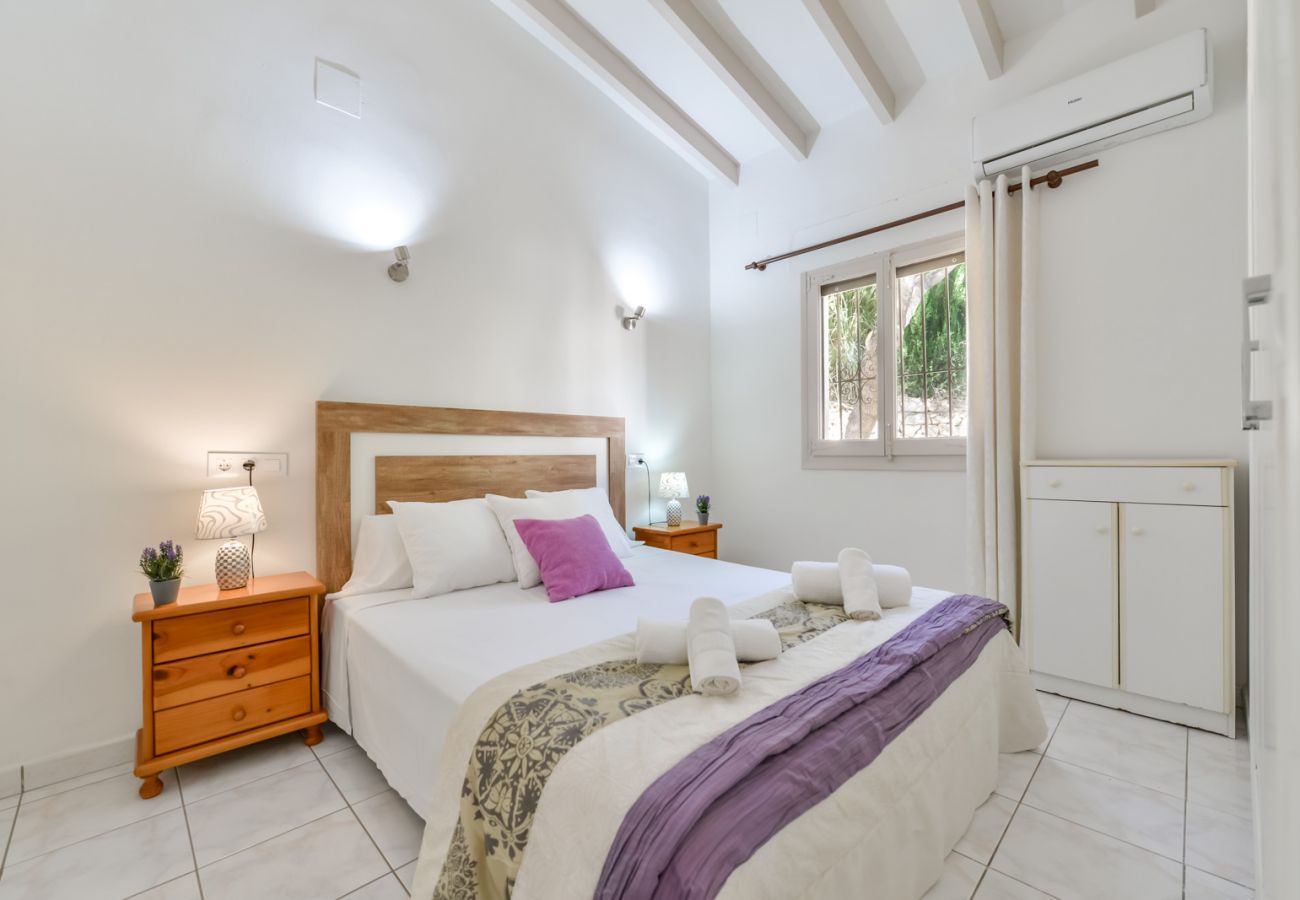 Villa à Moraira - Villa à louer à Moraira BENIALI, pour 6 pax avec piscine privée.