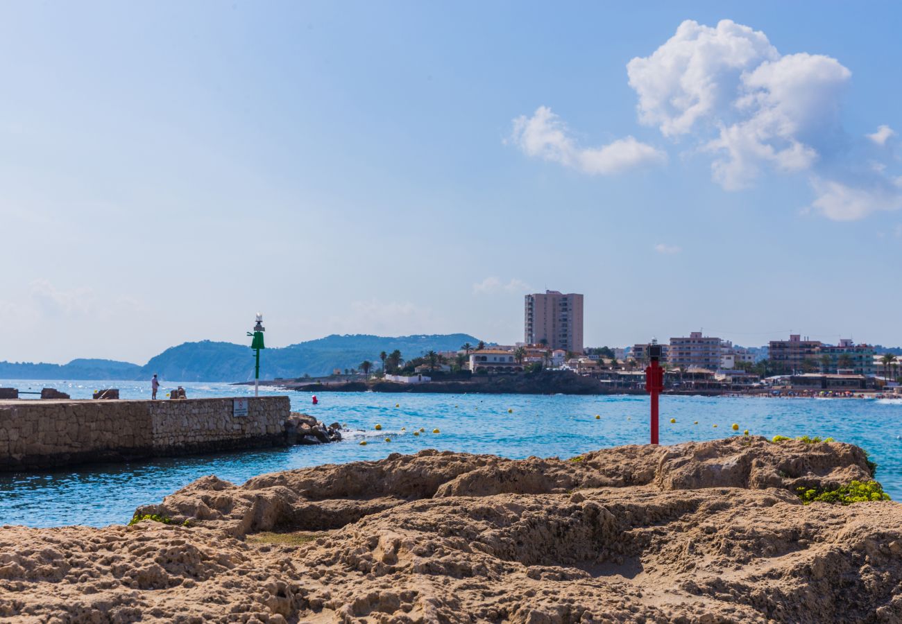 Appartement à Javea - Augusta Apartment Jávea Sur, Élégant avec AC, Wifi, terrasse et piscine