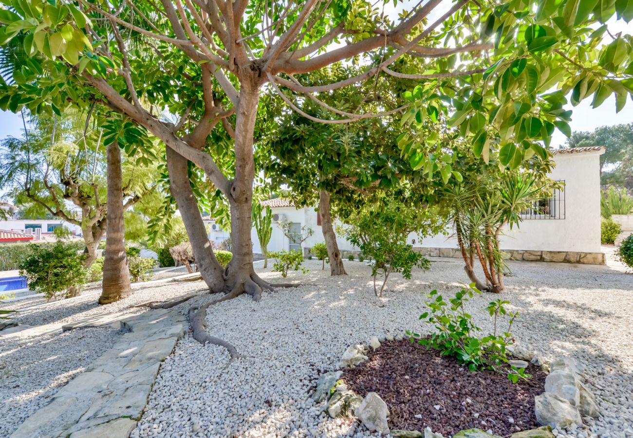 Bungalow à Moraira - MEU LAR, Bungalow confortable idéal pour les couples, près de la plage