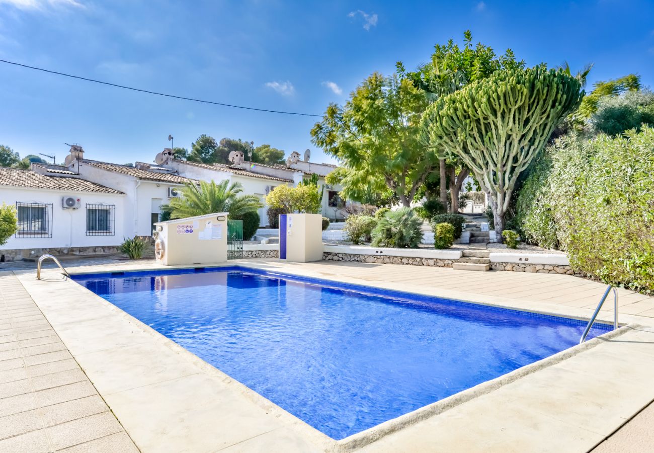 Bungalow à Moraira - MEU LAR, Bungalow confortable idéal pour les couples, près de la plage