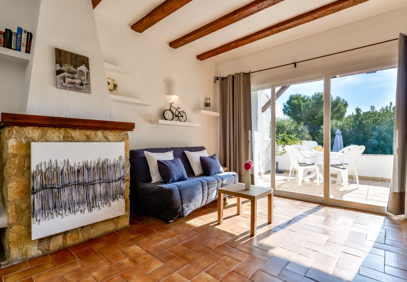 Bungalow à Moraira - MEU LAR, Bungalow confortable idéal pour les couples, près de la plage