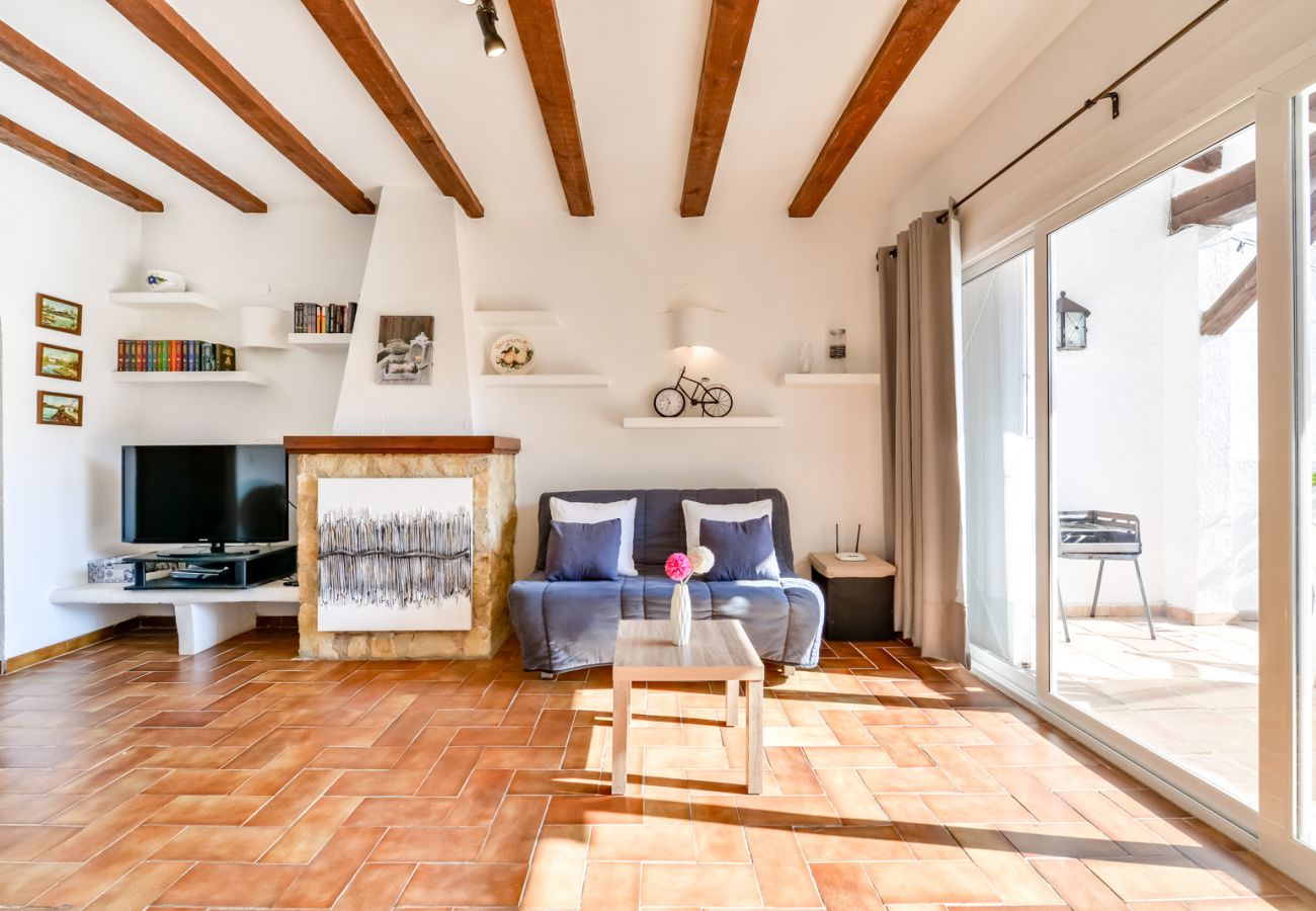 Bungalow à Moraira - MEU LAR, Bungalow confortable idéal pour les couples, près de la plage