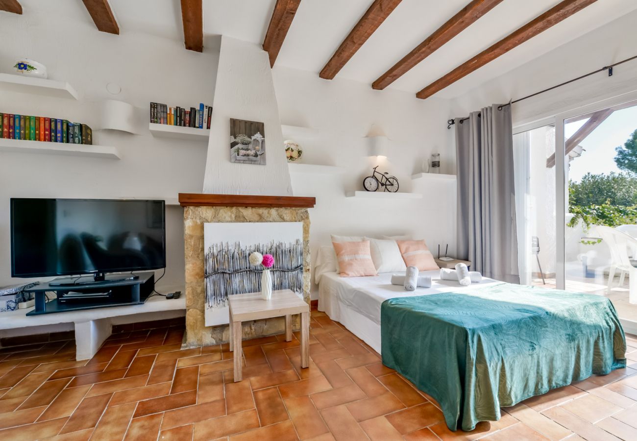 Bungalow à Moraira - MEU LAR, Bungalow confortable idéal pour les couples, près de la plage