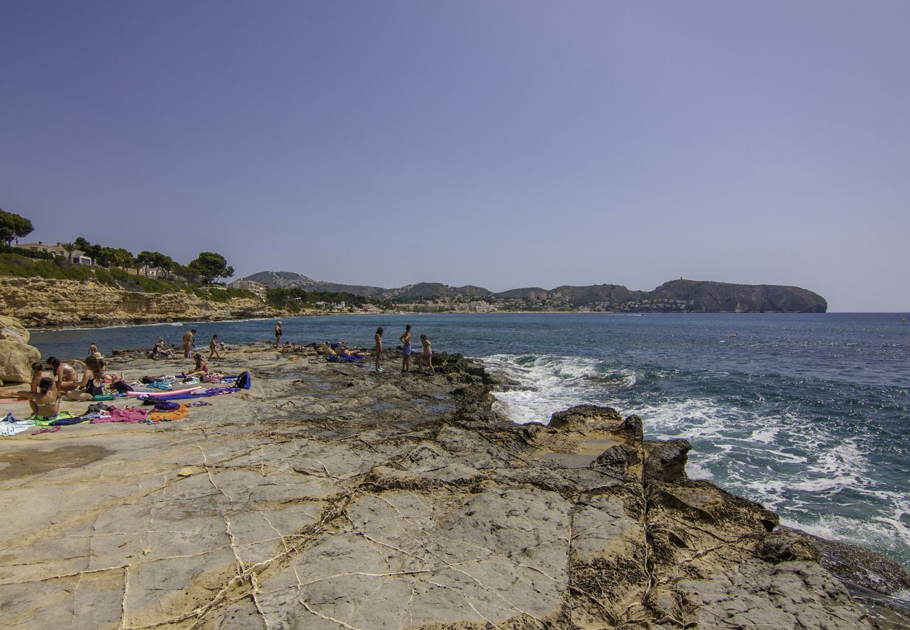 Villa à Moraira - OLGA - Villa accueillante et de bon goût avec piscine privée et WIFI GRATUIT pour 7 personnes.