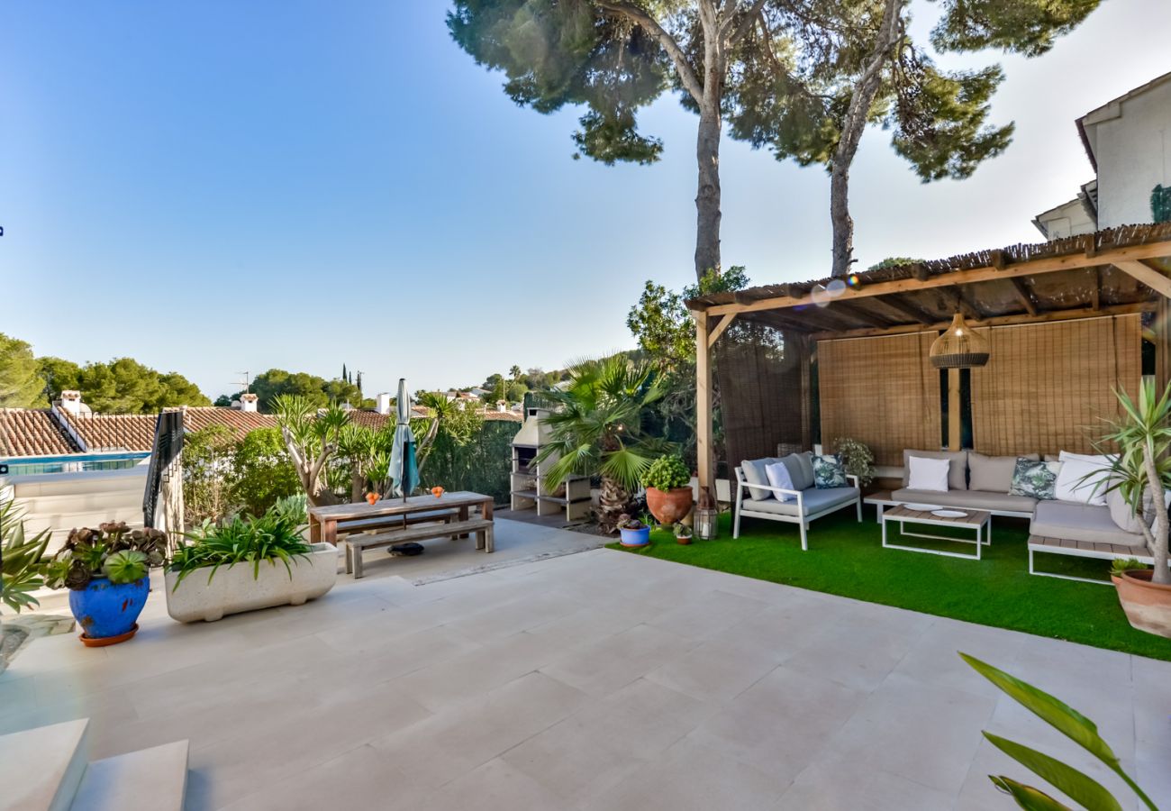 Villa à Moraira - OLGA - Villa accueillante et de bon goût avec piscine privée et WIFI GRATUIT pour 7 personnes.