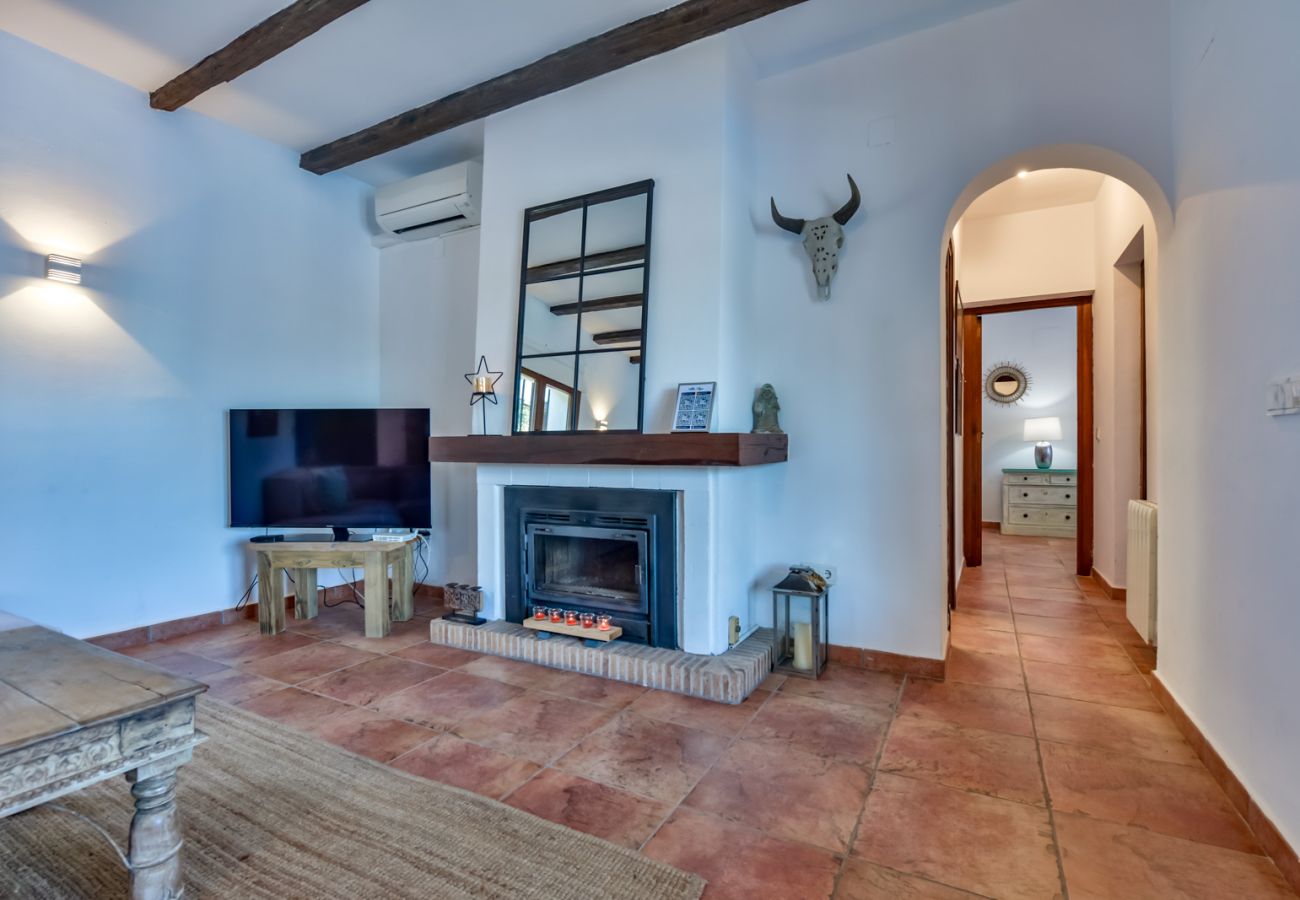 Villa à Moraira - OLGA - Villa accueillante et de bon goût avec piscine privée et WIFI GRATUIT pour 7 personnes.