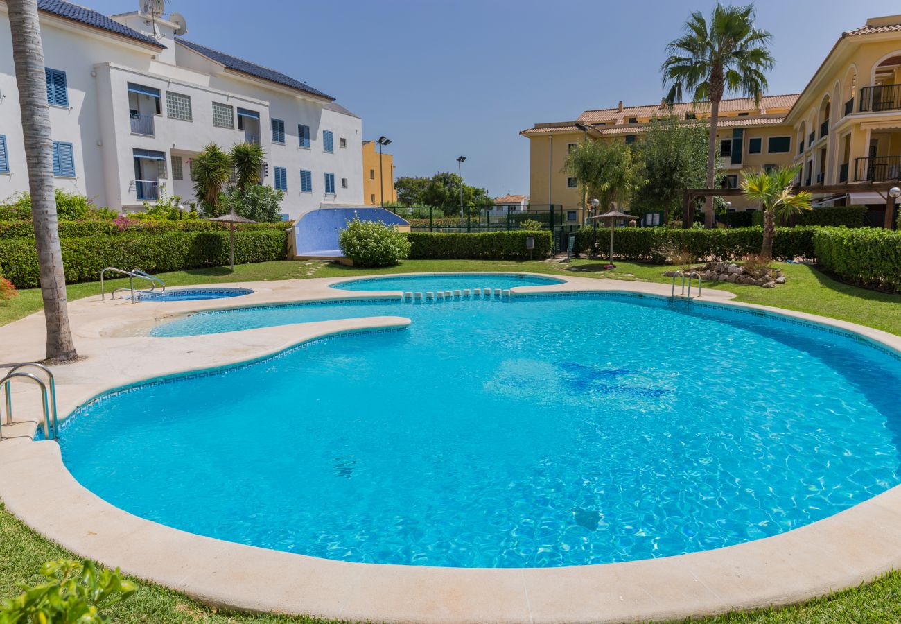 Appartement à Javea -  Luz de Javea I Apartment,  Élégant avec AC, Wifi, terrasse et piscine