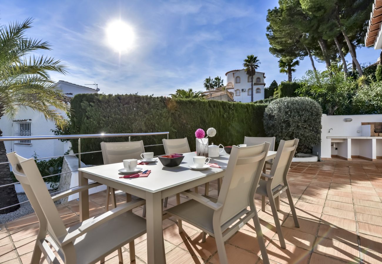 Villa à Benissa - LA PERLITA, belle villa pour 6 personnes, avec vue sur la mer sur la côte de Benissa, piscine privée et wifi gratuit.