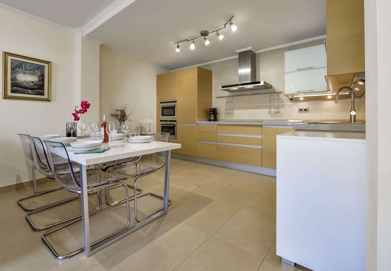 Appartement à Moraira - MARJALETA, Bel appartement dans le centre de Moraira pour 4 pax wifi gratuit.