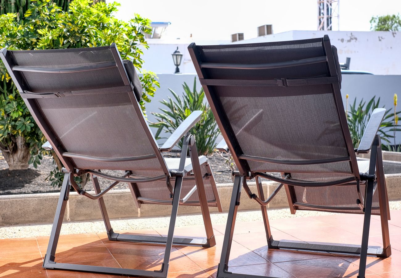 Appartement à Puerto del Carmen - Suite Helios - 500 mètres de la plage, WiFi rapide, terrasse