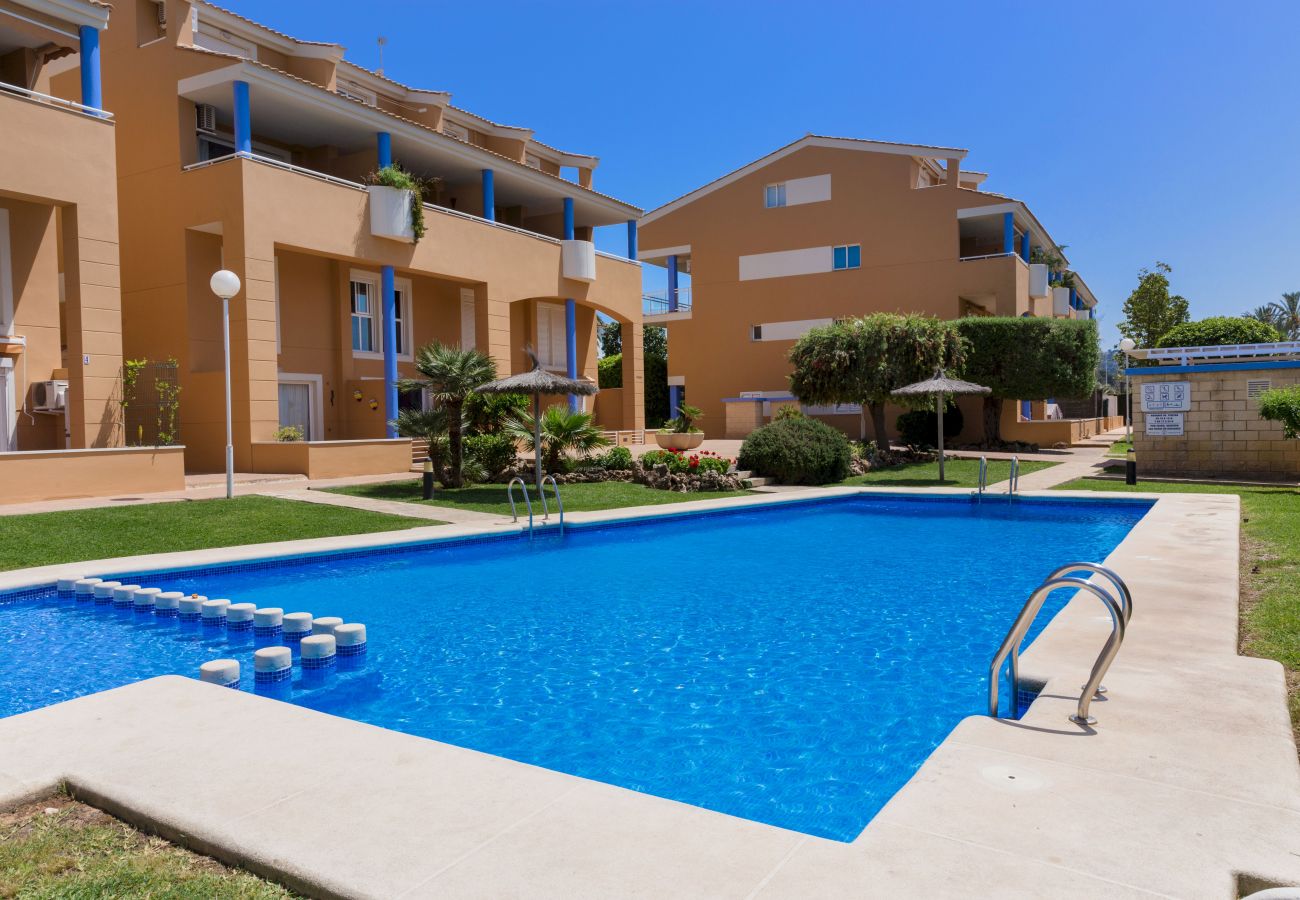 Appartement à Javea - Menorca Duplex Javea, avec terrasse, piscine communautaire et très proche de la plage