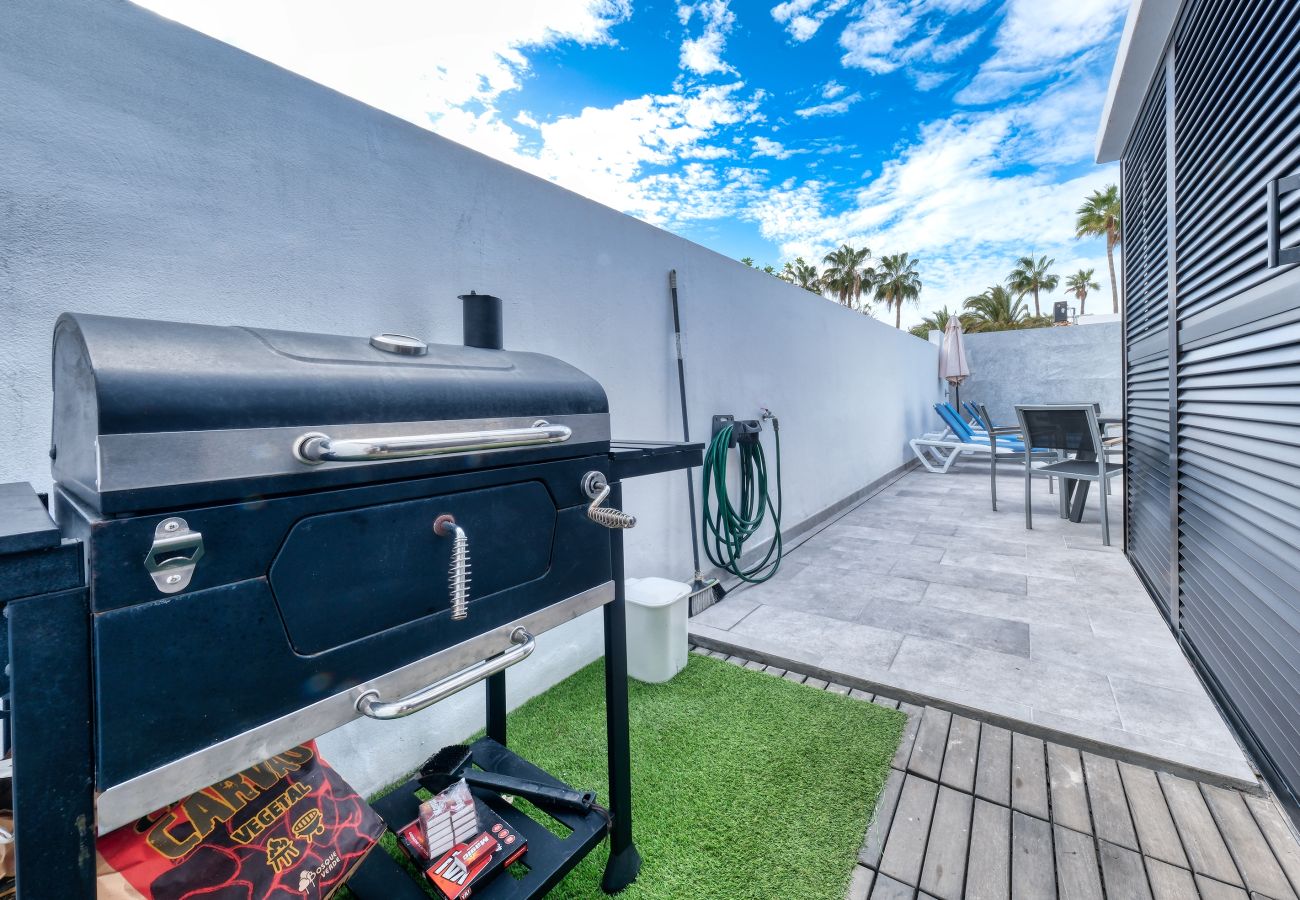 Maison à Puerto del Carmen - Casa Eva - 300m de la plage, piscine privée et wifi rapide