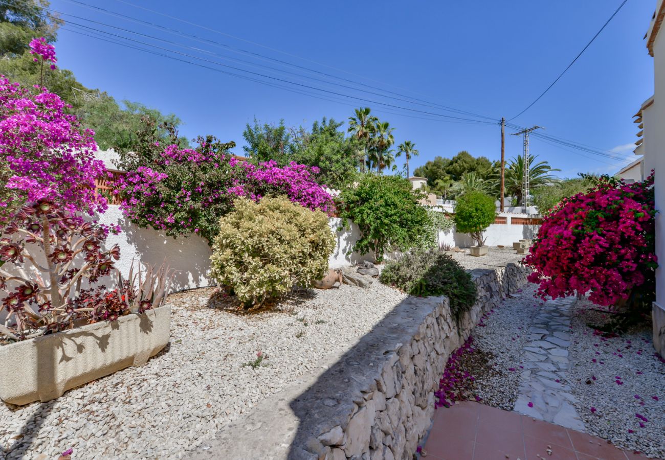 Villa à Moraira - Villa à louer à Moraira LOLA, pour 9 pax avec piscine privée, idéale pour les familles.