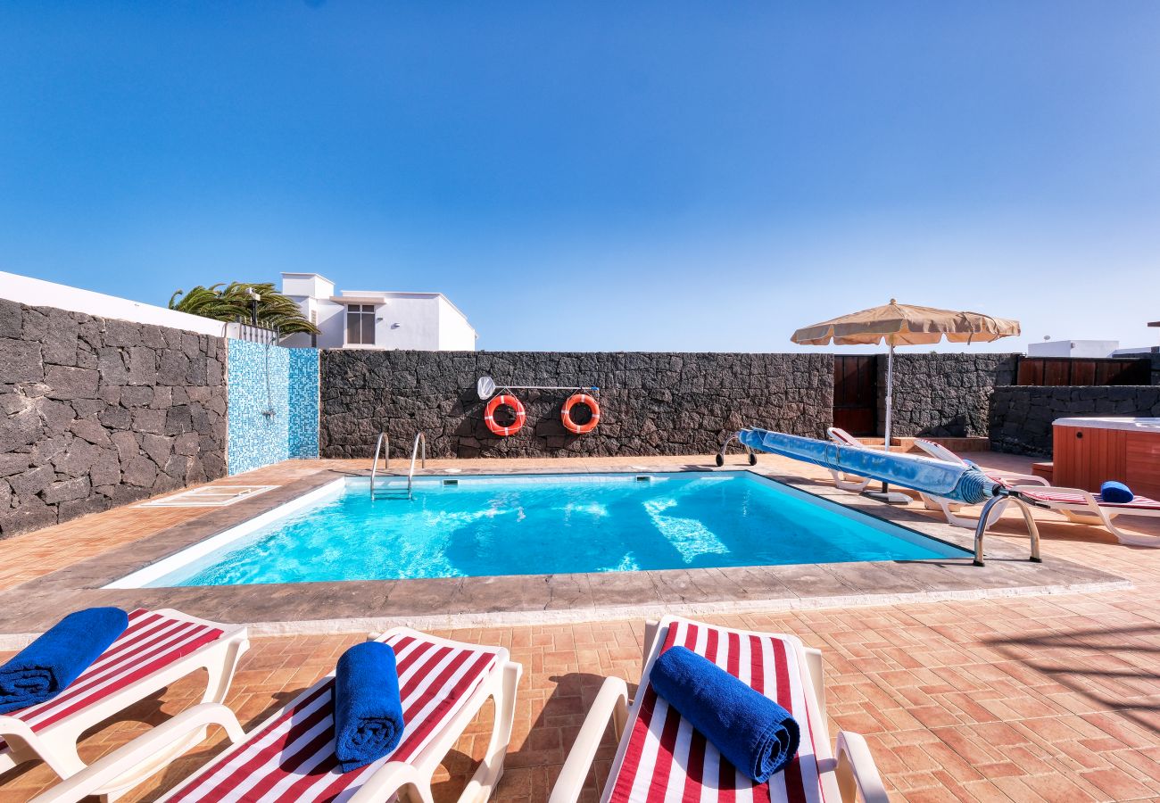 Villa à Playa Blanca - Villa Aurelia - Piscine privée et jacuzzi 