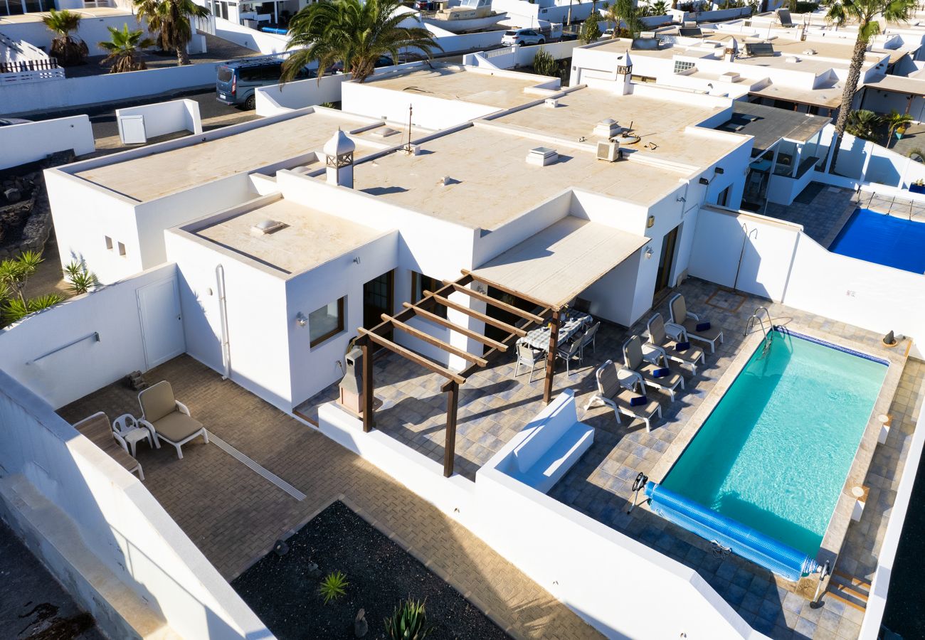 Maison à Playa Blanca - Casa Lava and Sea - piscine privée, excellentes vues sur la mer