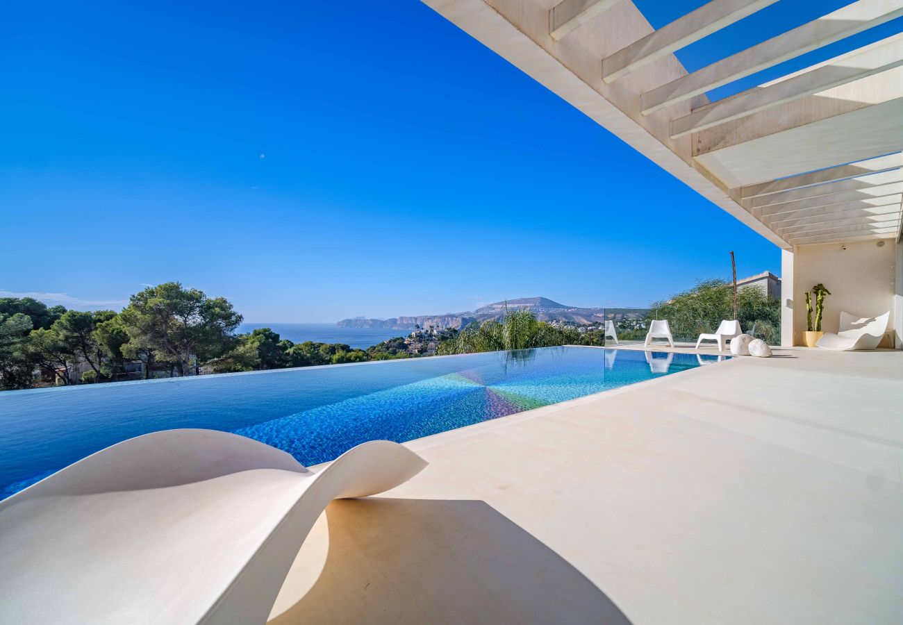 Villa à Javea - Villa Iris Javea, avec Piscine à Débordement et Vue sur la Mer