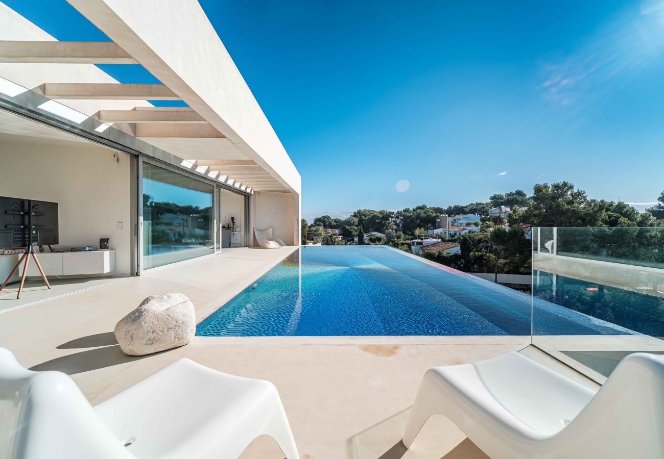 Villa à Javea - Villa Iris Javea, avec Piscine à Débordement et Vue sur la Mer