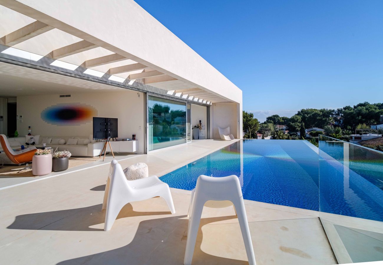 Villa à Javea - Villa Iris Javea, avec Piscine à Débordement et Vue sur la Mer