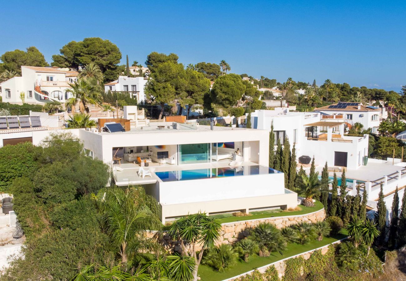 Villa à Javea - Villa Iris Javea, avec Piscine à Débordement et Vue sur la Mer