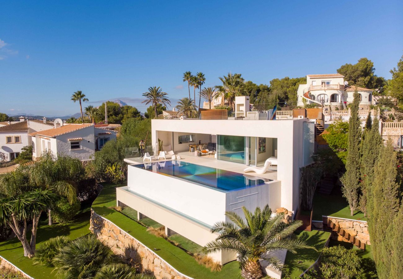 Villa à Javea - Villa Iris Javea, avec Piscine à Débordement et Vue sur la Mer